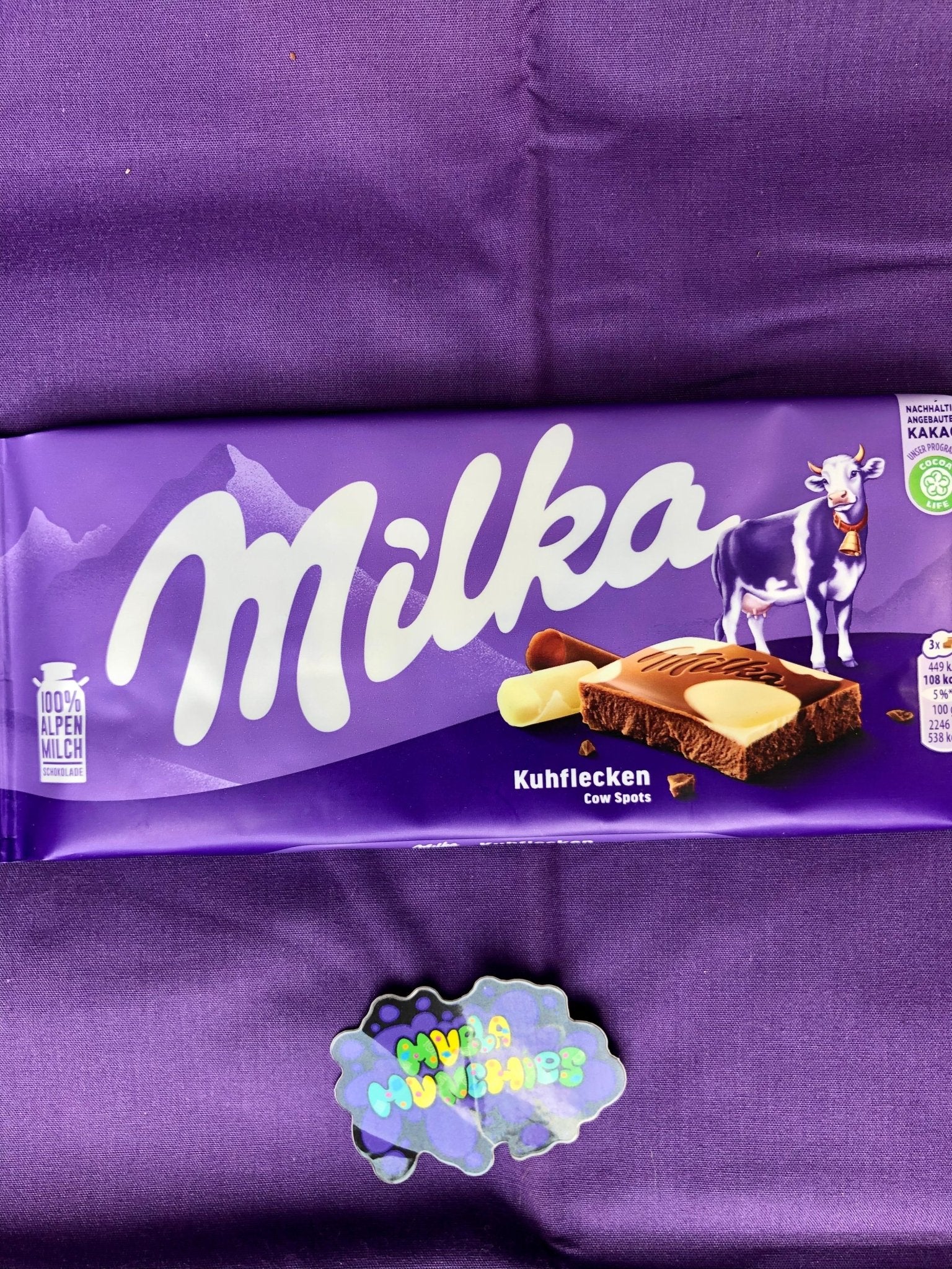 Milka White Chocolate and Milk Chocolate Bar - Muela Munchies